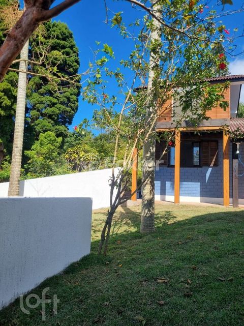 Image 3 - 883517