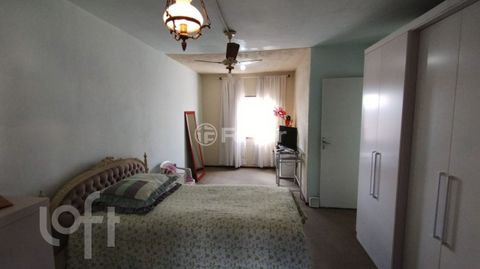 Image 4 - 883522