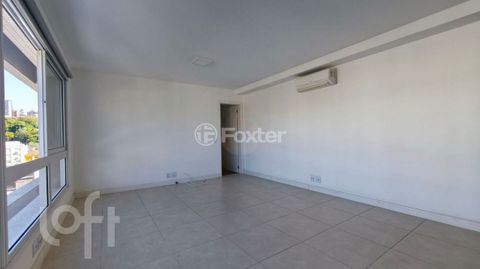 Image 3 - 883525