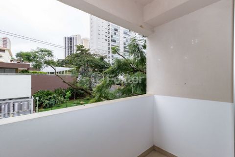 Image 3 - 883528