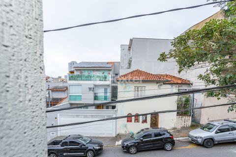 Image 17 - 883542