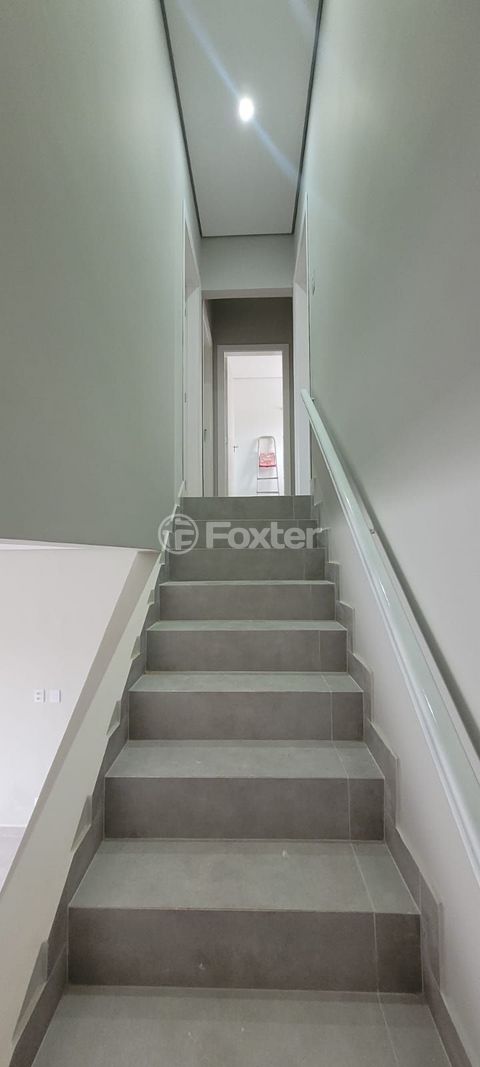 Image 1 - 883542