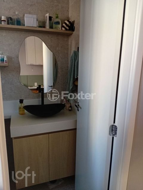Image 7 - 883547