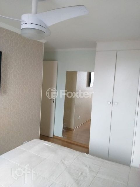 Image 7 - 883550
