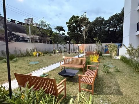Image 9 - 883555