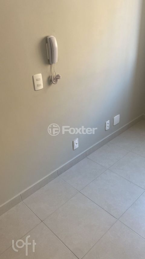 Image 3 - 883561