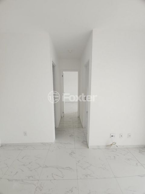 Image 1 - 883564