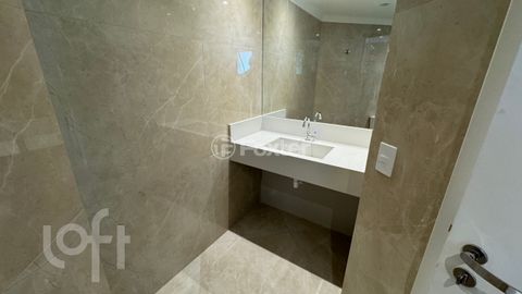 Image 19 - 883566