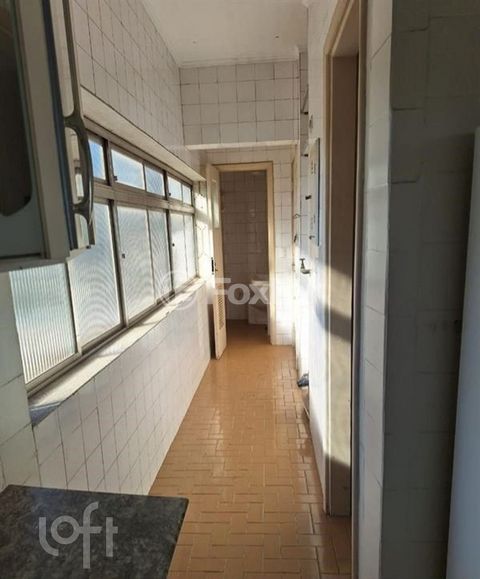 Image 11 - 883567