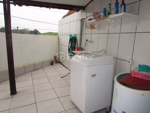 Image 8 - 883580