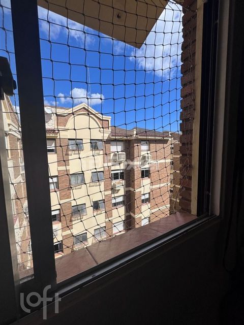 Image 8 - 883581