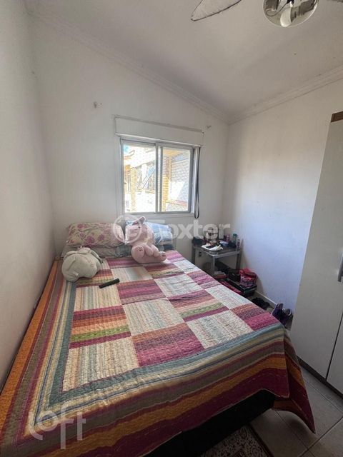 Image 9 - 883581