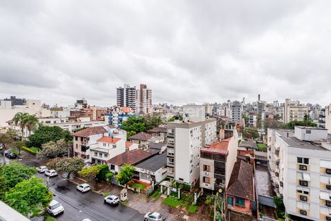 Image 4 - 883608