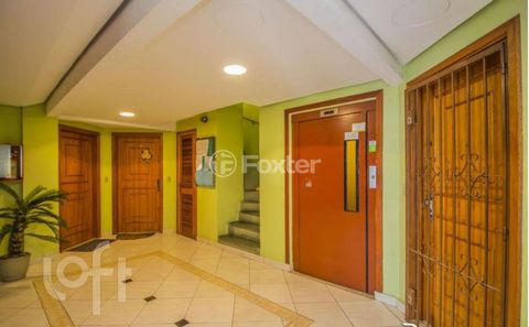 Image 8 - 883609