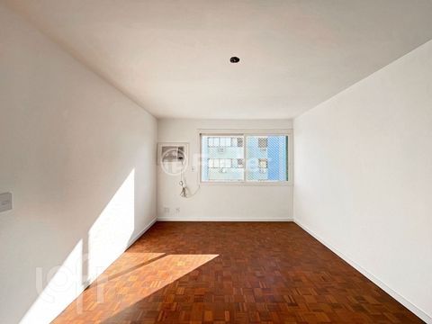Image 7 - 883614