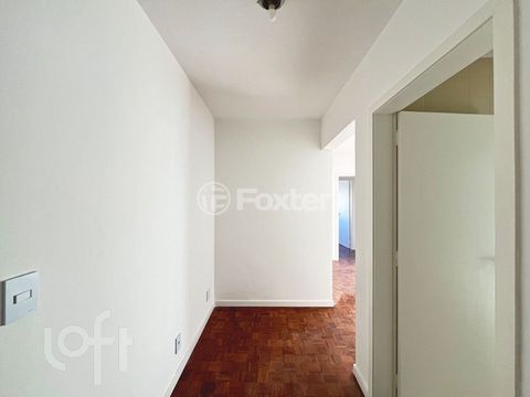 Image 6 - 883614