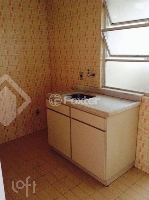 Image 7 - 883617