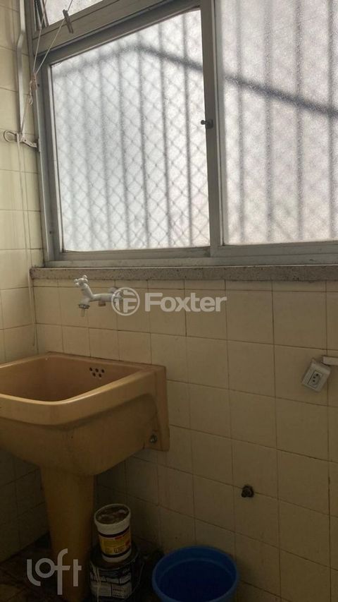 Image 9 - 883617