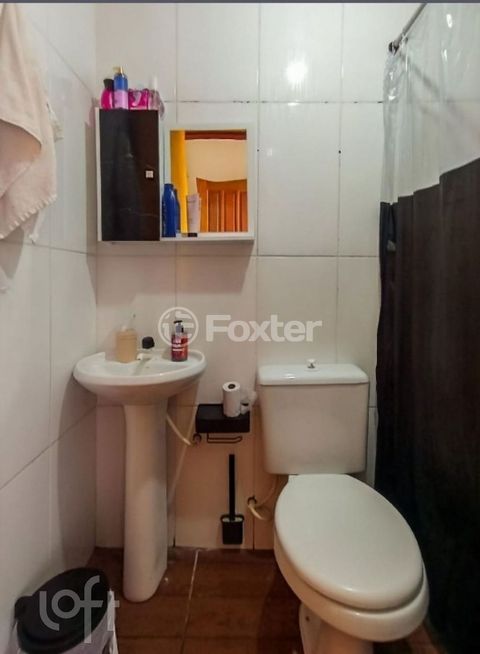 Image 8 - 883631
