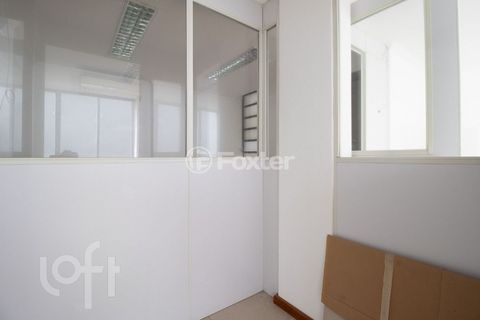 Image 7 - 883634