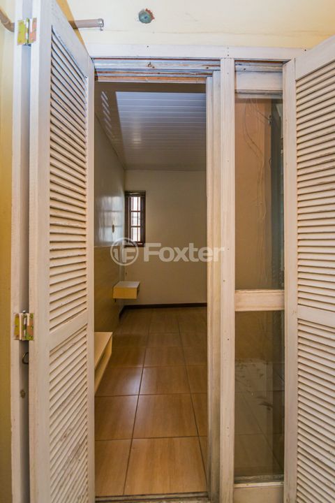 Image 10 - 883642