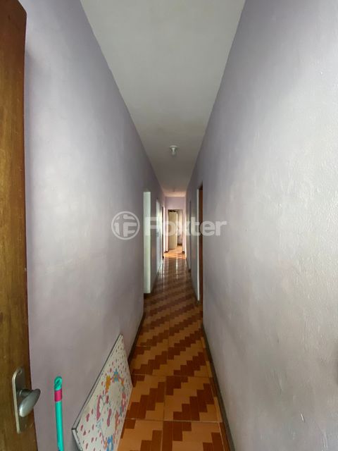 Image 6 - 883643