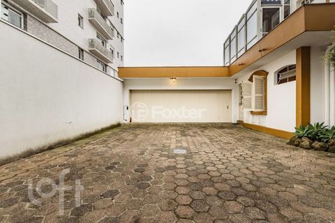 Image 2 - 883648