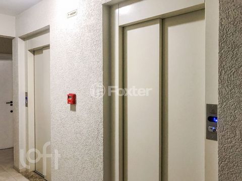 Image 4 - 883667