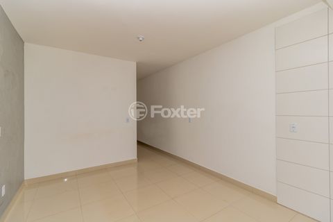 Image 4 - 883676