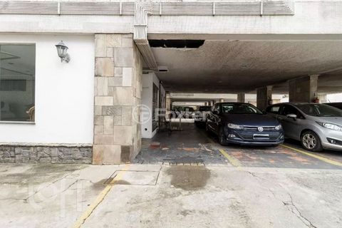 Image 17 - 883682