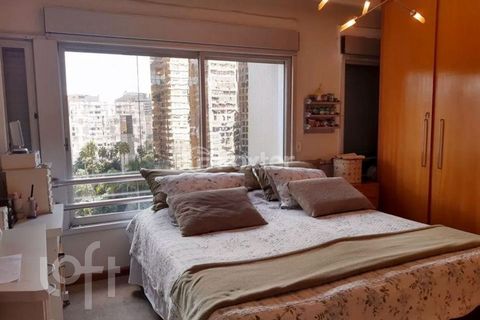 Image 6 - 883686