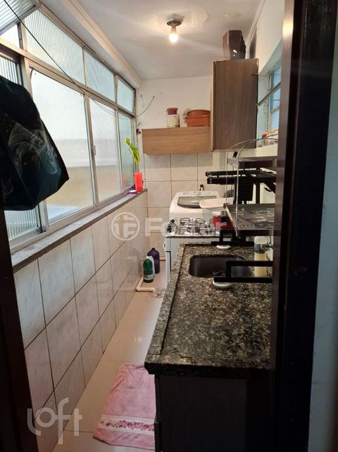 Image 5 - 883690