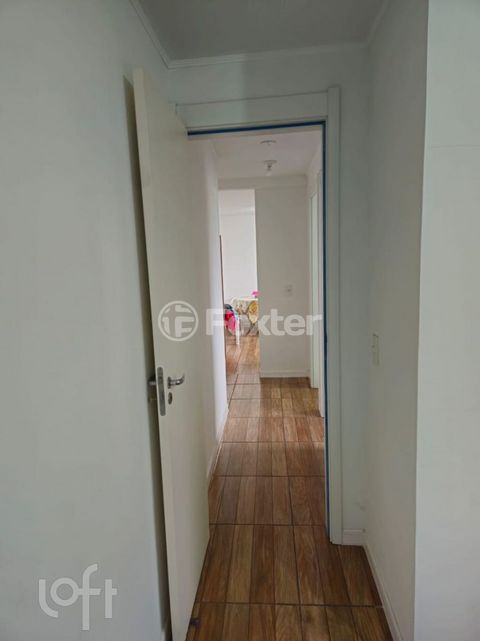 Image 7 - 883697