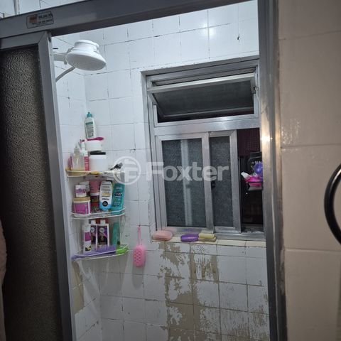 Image 7 - 883698
