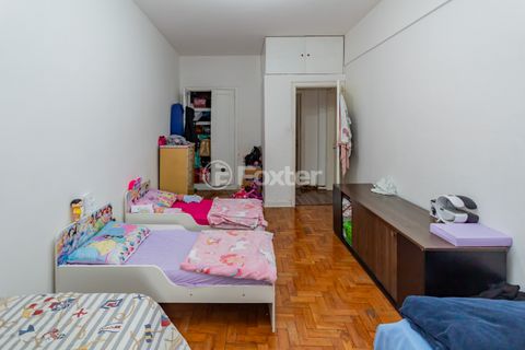 Image 10 - 883698