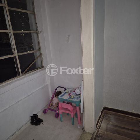 Image 10 - 883698