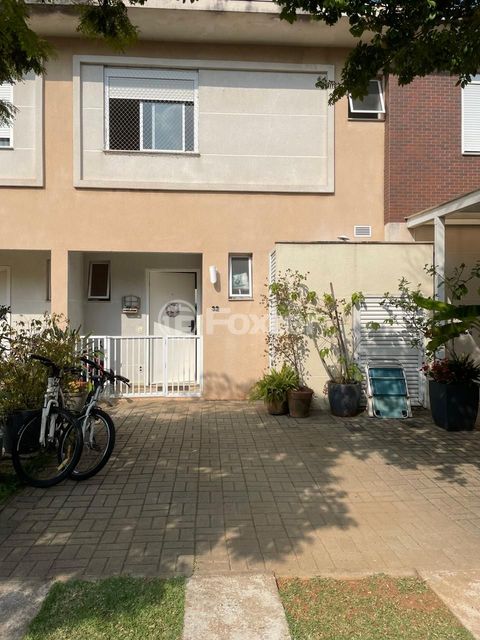 Image 2 - 883701