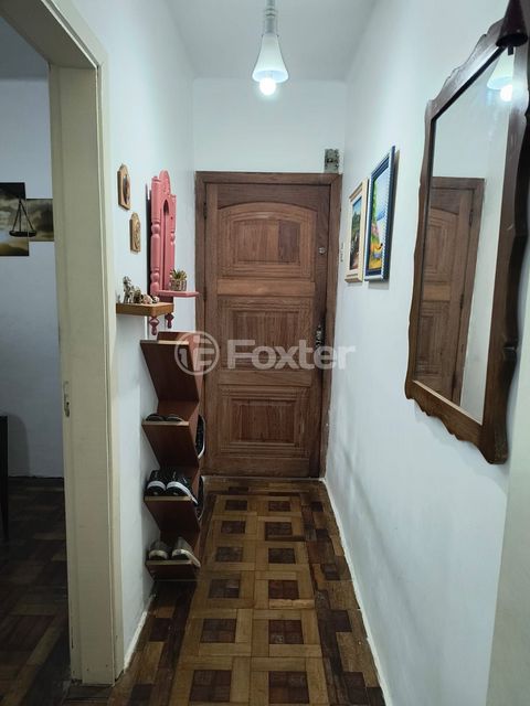 Image 4 - 883738