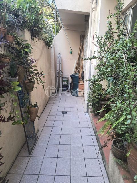 Image 13 - 883738