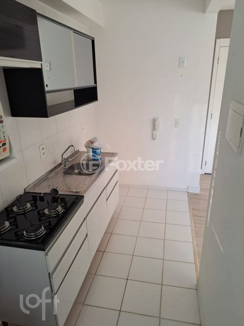 Image 7 - 883739