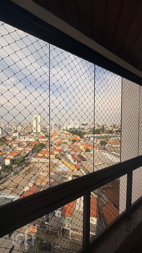 Image 7 - 883741