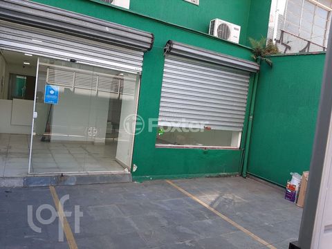 Image 10 - 883742