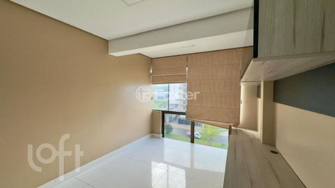 Image 3 - 883743