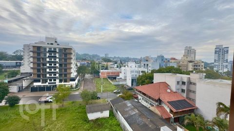 Image 7 - 883743