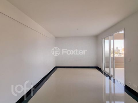 Image 7 - 883746