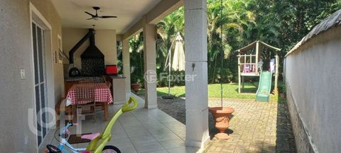 Image 11 - 883753
