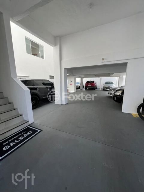 Image 7 - 883755