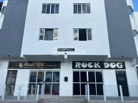 Image 8 - 883755