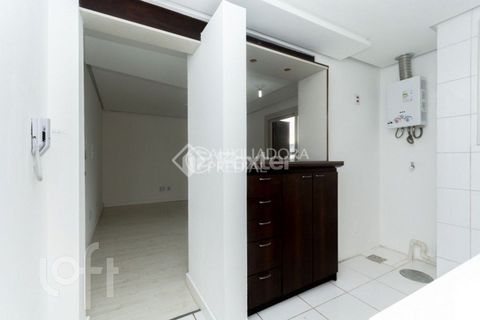 Image 5 - 883756