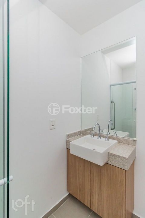 Image 7 - 883763